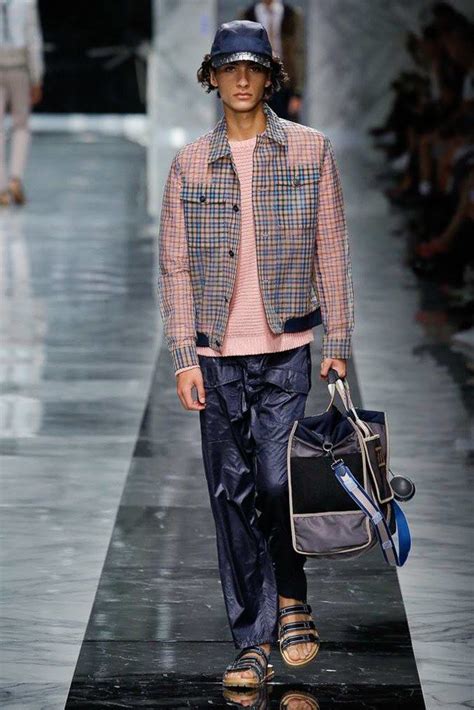 Fendi Spring 2018 Menswear Collection 